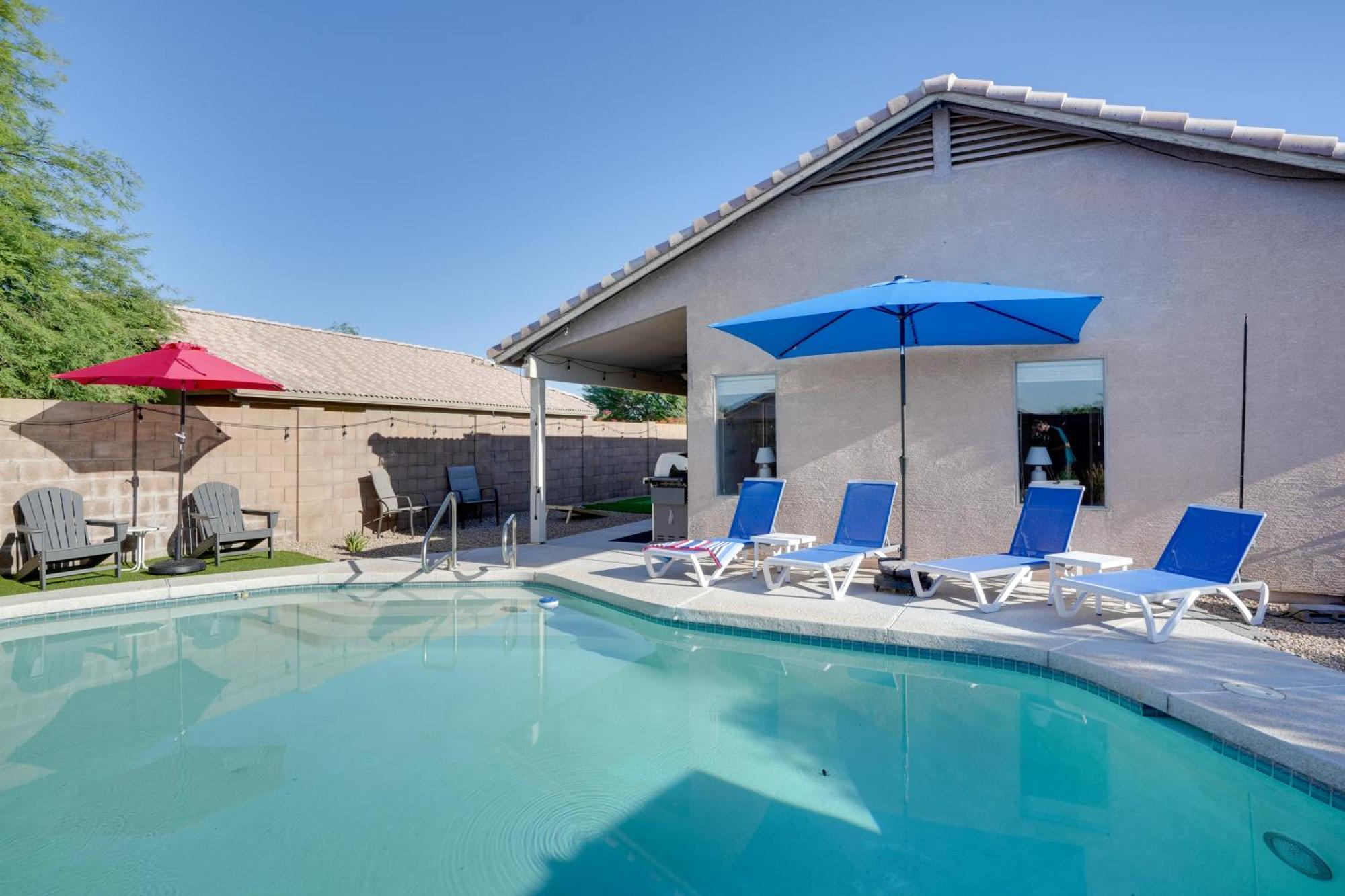 Willa Sunny Surprise Getaway With Private Yard And Pool Zewnętrze zdjęcie